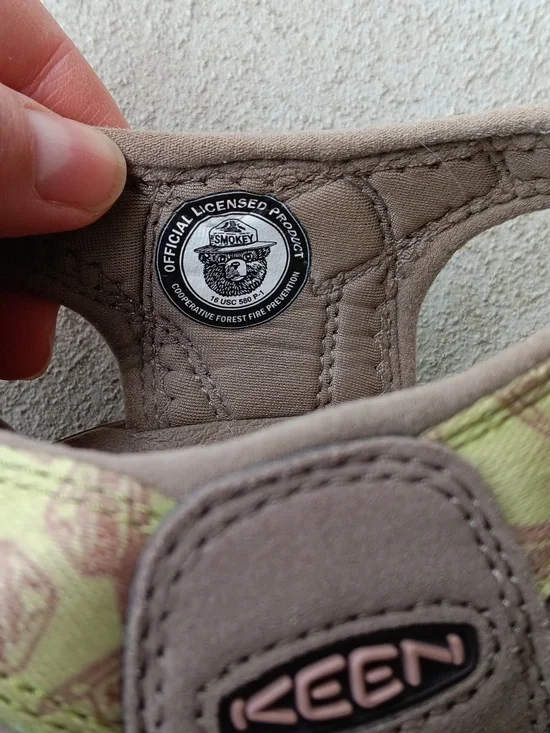 Keens Outdoor Sandal - Smokey The Bear Special Edition - Picture 5 of 14